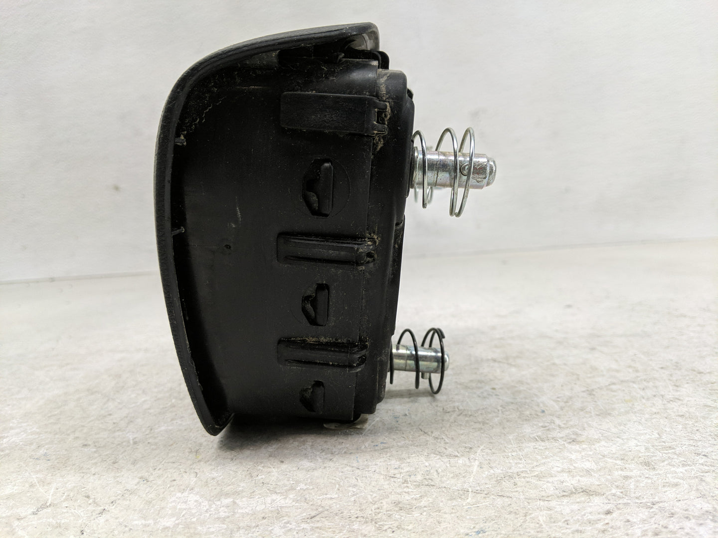 2015-2017 Hyundai Sonata Air Bag Driver Left Steering Wheel Mounted Fits Fits 2015 2016 2017 OEM Used Auto Parts - Oemusedau