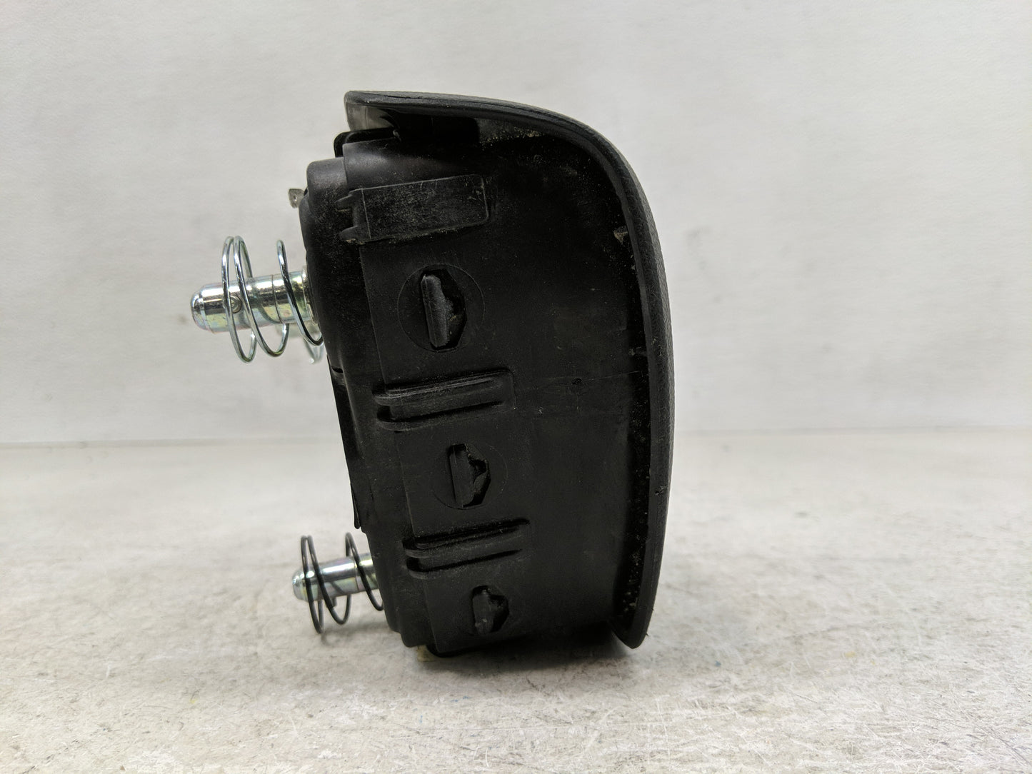 2015-2017 Hyundai Sonata Air Bag Driver Left Steering Wheel Mounted Fits Fits 2015 2016 2017 OEM Used Auto Parts - Oemusedau
