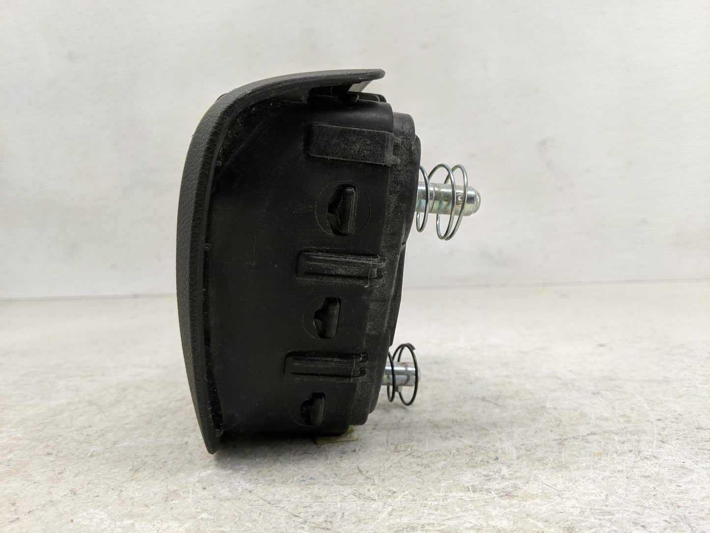 2015-2017 Hyundai Sonata Air Bag Driver Left Steering Wheel Mounted Fits Fits 2015 2016 2017 OEM Used Auto Parts - Oemusedau