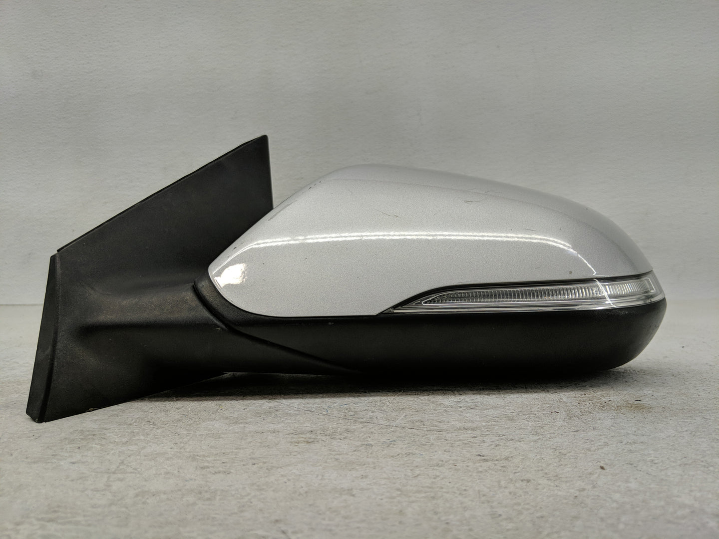 2017 Hyundai Sonata Driver Side View Mirror - Left Door Mirror OEM Used - Oemusedautoparts1.com
