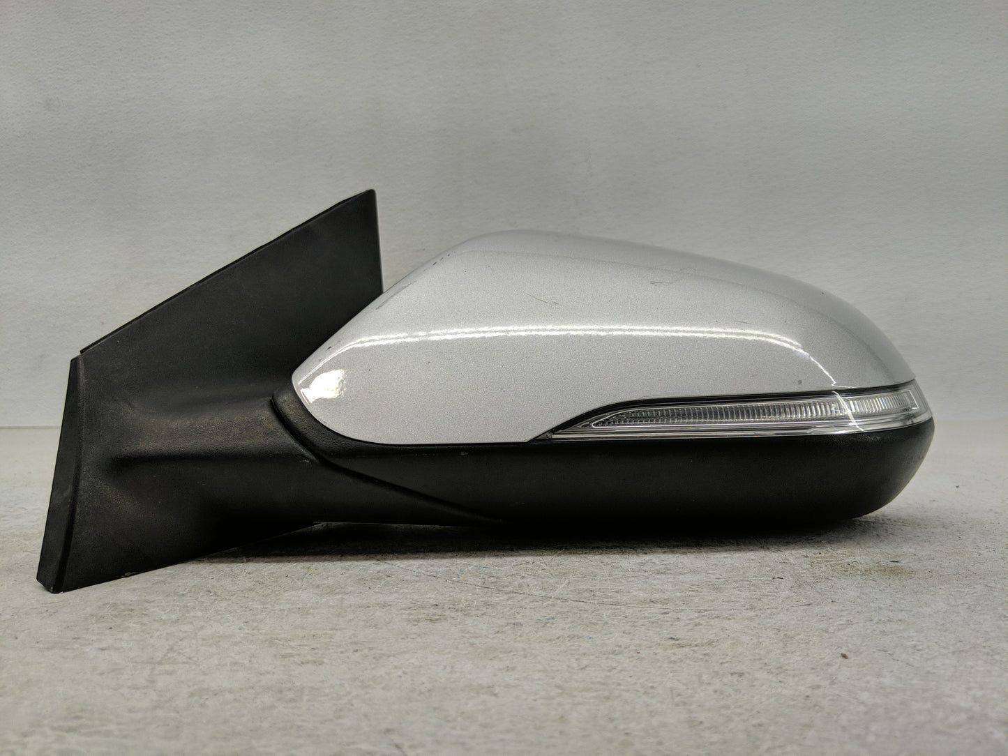 2017 Hyundai Sonata Driver Side View Mirror - Left Door Mirror OEM Used - Oemusedautoparts1.com