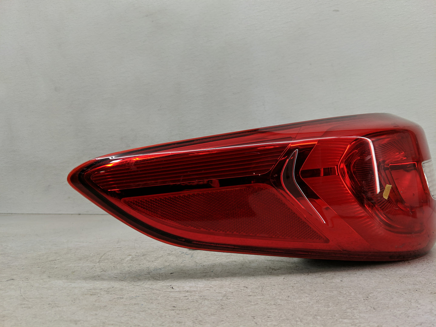 2015-2017 Hyundai Sonata Tail Light Assembly Driver Left OEM P/N:92401-C2000 Fits Fits 2015 2016 2017 OEM Used Auto Parts - 