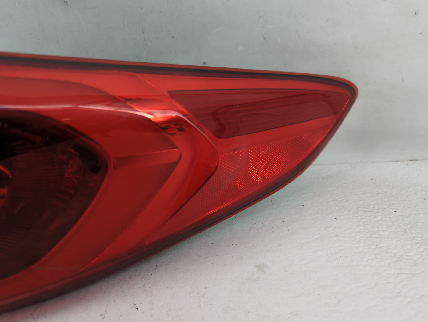 2015-2017 Hyundai Sonata Tail Light Assembly Passenger Right OEM P/N:92402-C2000 Fits Fits 2015 2016 2017 OEM Used Auto Part