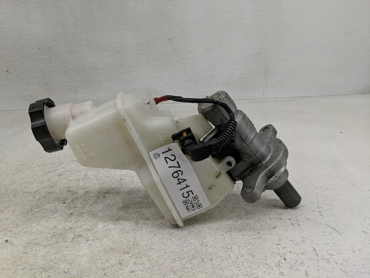 2015-2019 Hyundai Sonata Brake Master Cylinder - Oemusedautoparts1.com
