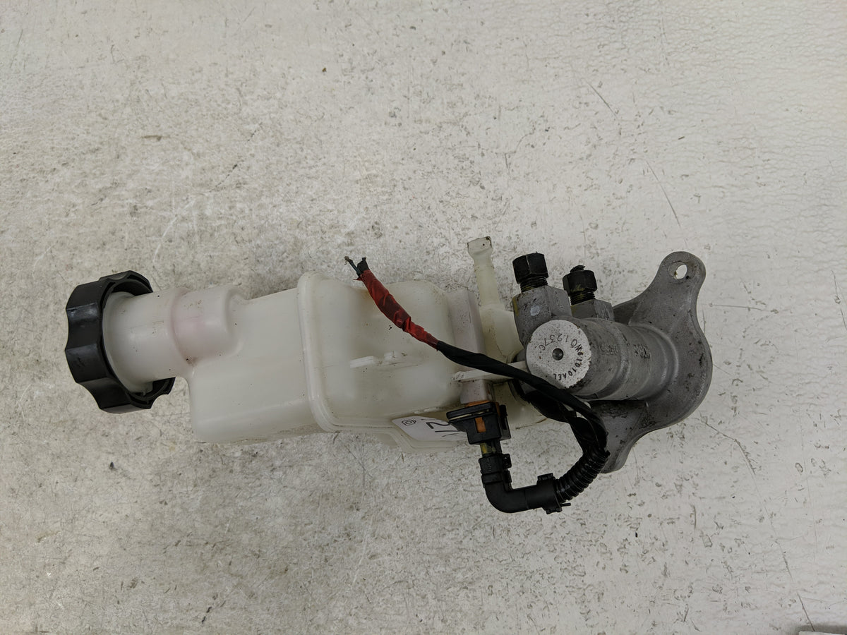 2015-2019 Hyundai Sonata Brake Master Cylinder 1276415 - Oemusedautoparts1.com