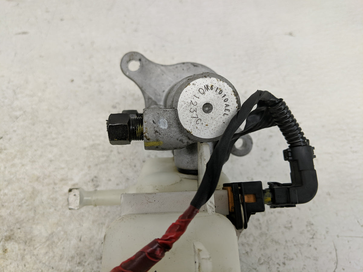 2015-2019 Hyundai Sonata Brake Master Cylinder 1276415 - Oemusedautoparts1.com