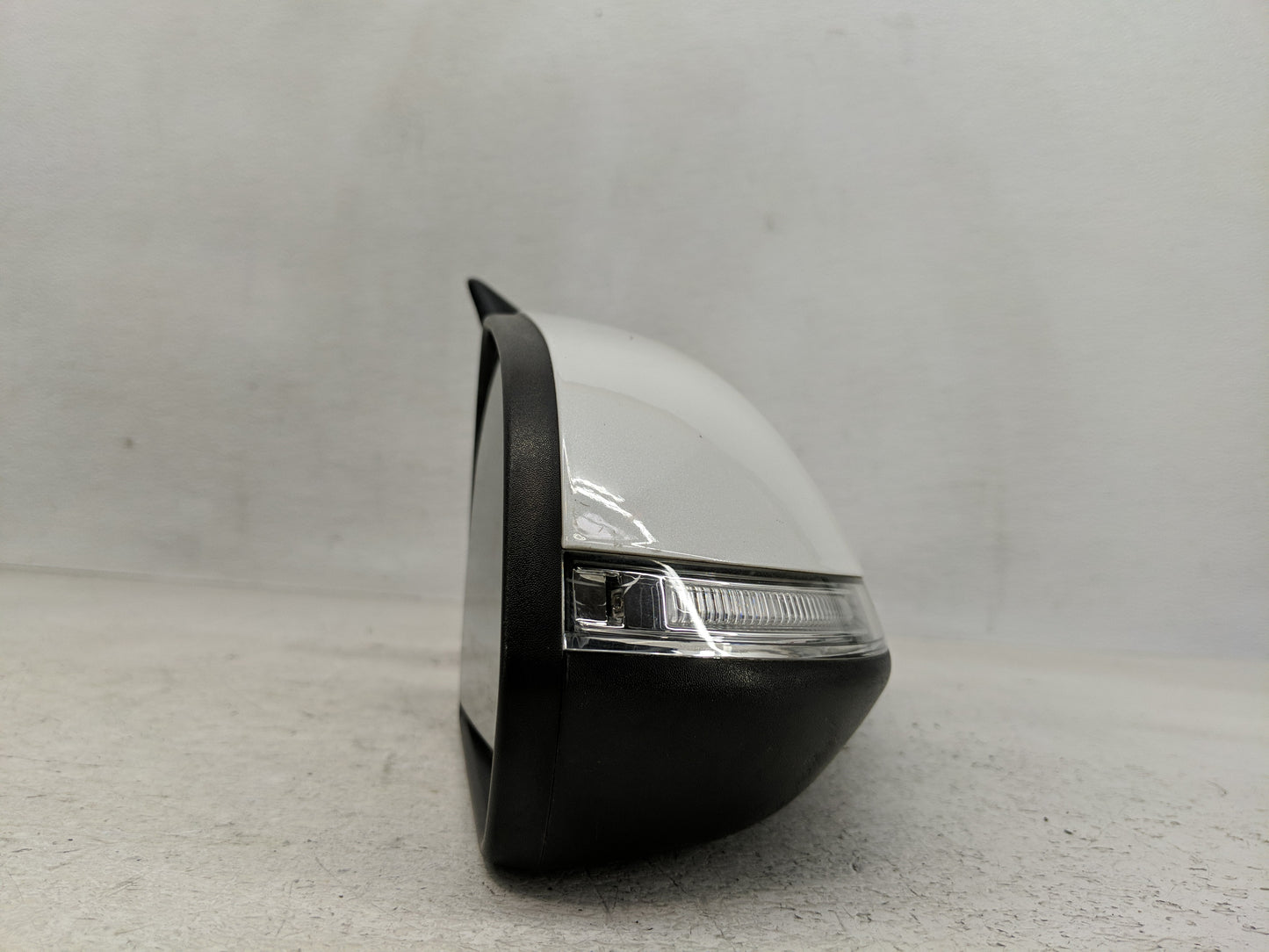 2017 Hyundai Sonata Side Mirror Replacement Passenger Right View Door Mirror P/N:87620-C2030WV8 Fits OEM Used Auto Parts - O