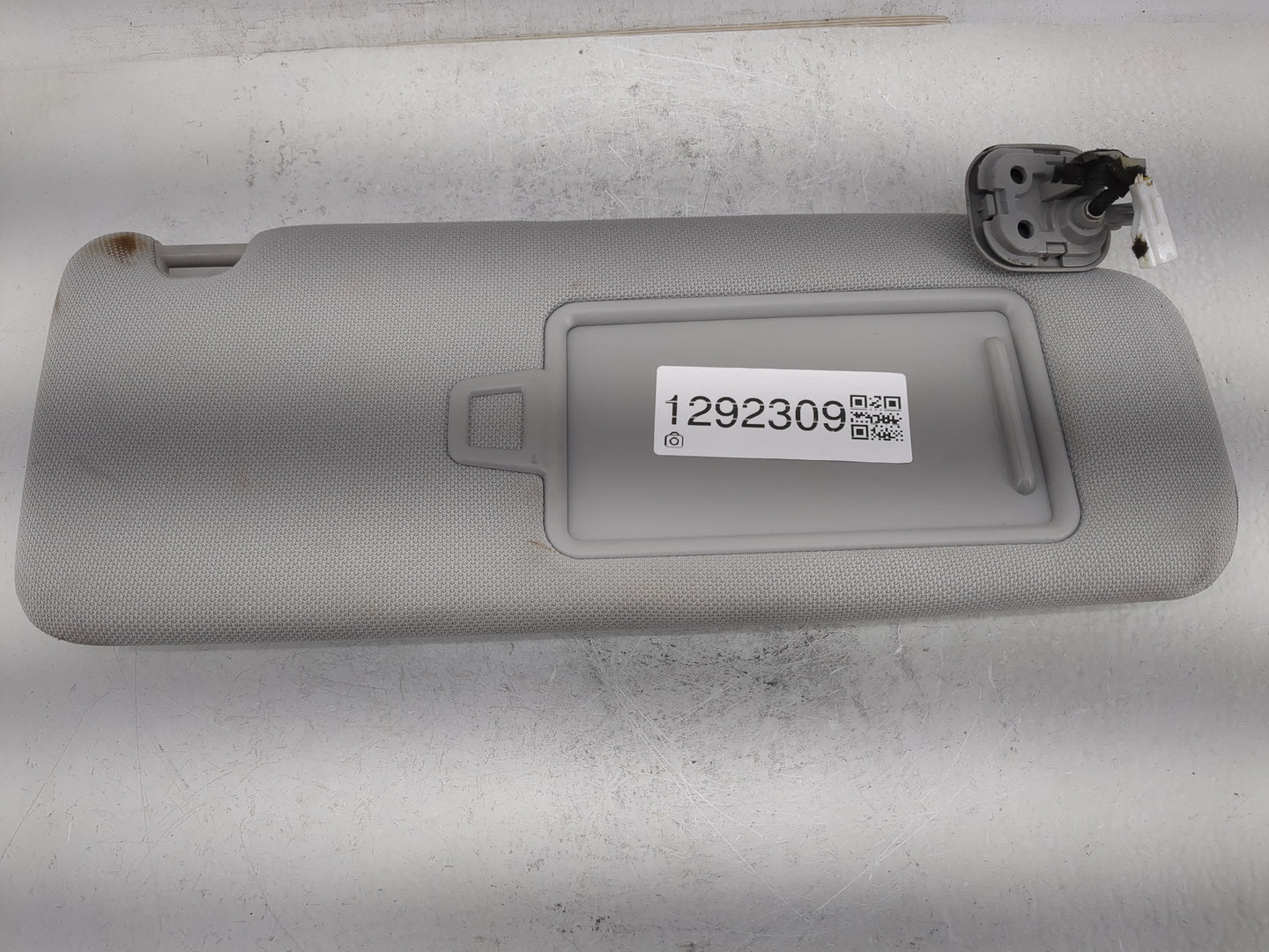 2015-2019 Hyundai Sonata Sun Visor Shade Replacement Driver Left Mirror Fits Fits 2015 2016 2017 2018 2019 OEM Used Auto Par