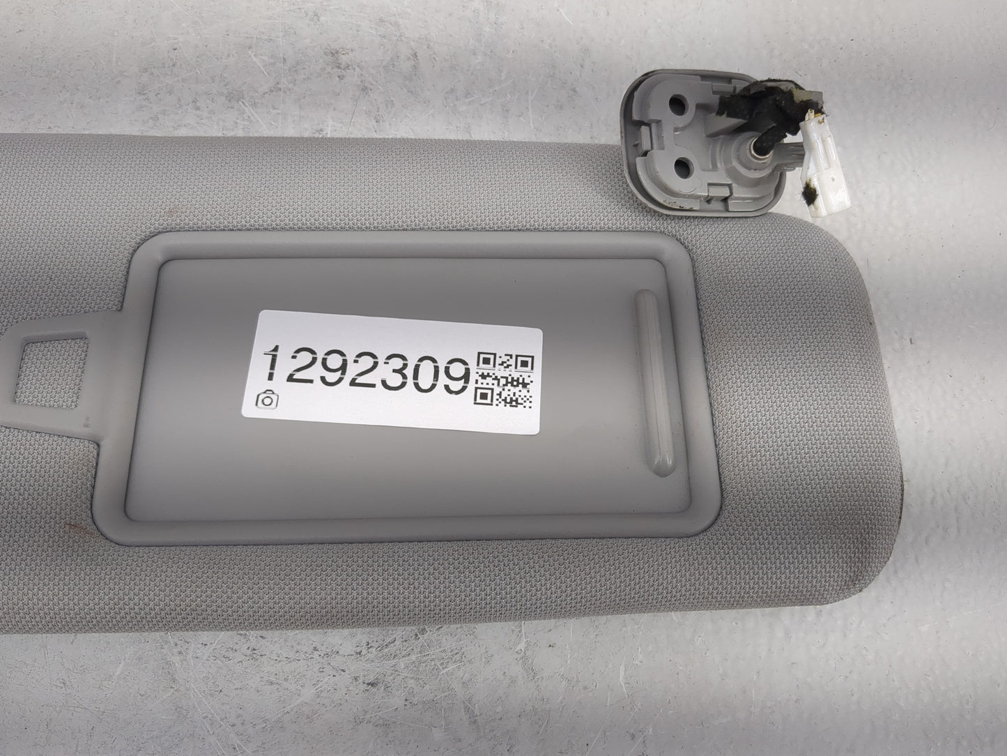 2015-2019 Hyundai Sonata Sun Visor Shade Replacement Driver Left Mirror Fits Fits 2015 2016 2017 2018 2019 OEM Used Auto Par