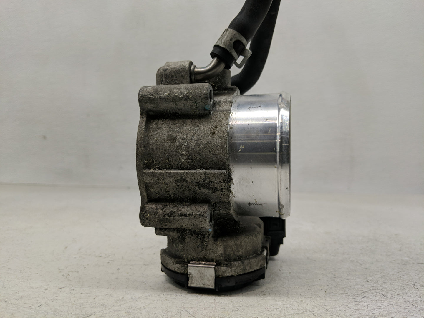 2015-2019 Hyundai Sonata Throttle Body P/N:35100-2G600 0 280 750 613 Fits Fits 2015 2016 2017 2018 2019 2020 2021 OEM Used A