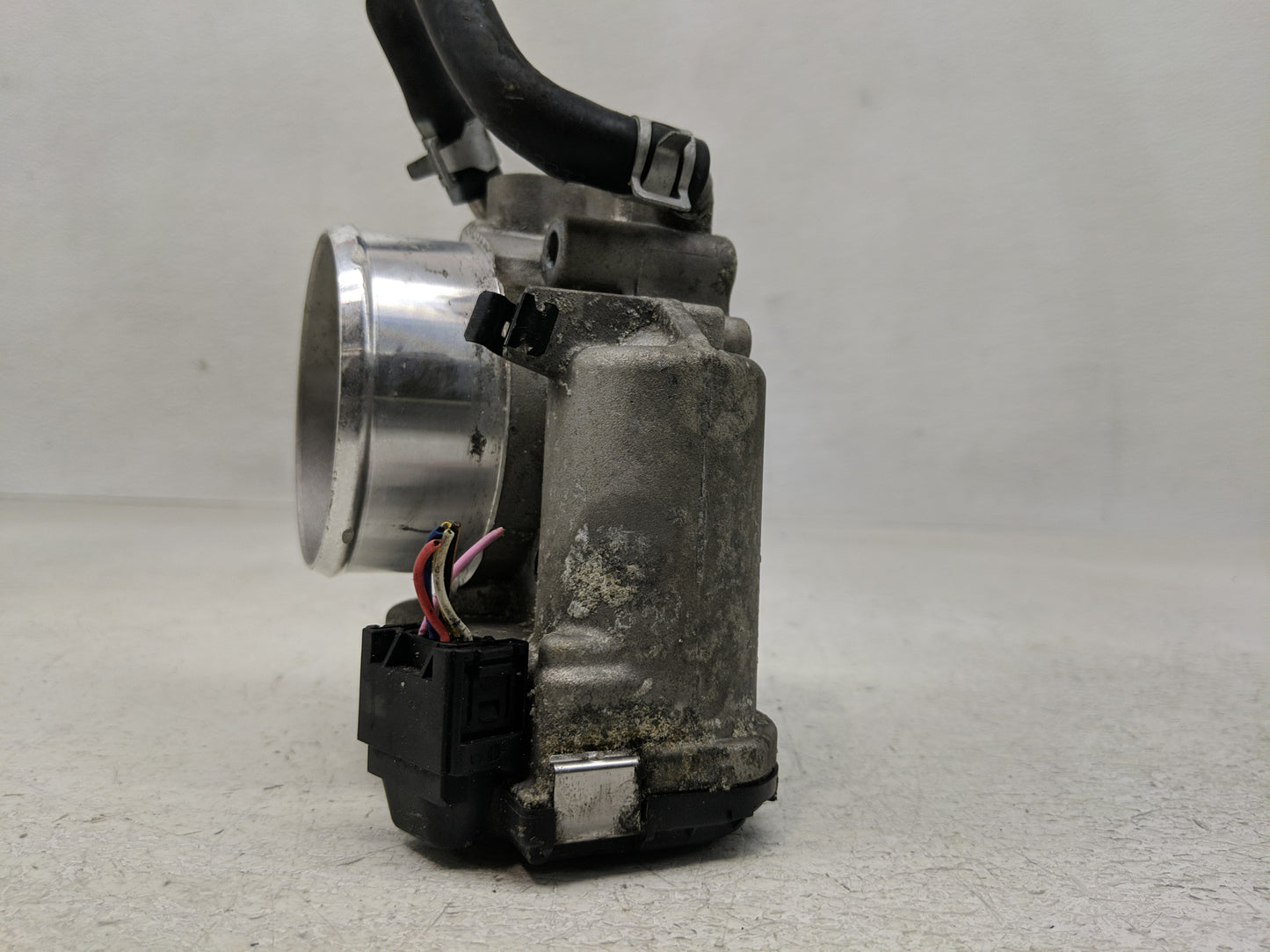 2015-2019 Hyundai Sonata Throttle Body P/N:35100-2G600 0 280 750 613 Fits Fits 2015 2016 2017 2018 2019 2020 2021 OEM Used A