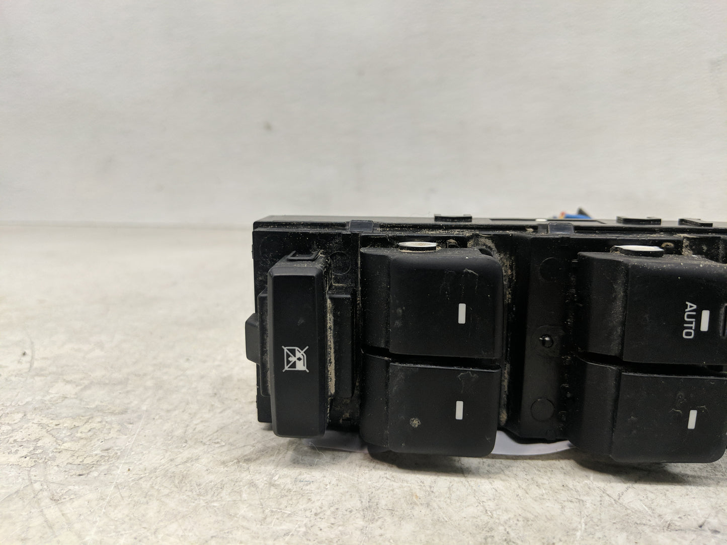 2015-2019 Hyundai Sonata Master Power Window Switch Replacement Driver Side Left P/N:93570-C1000 Fits OEM Used Auto Parts - 