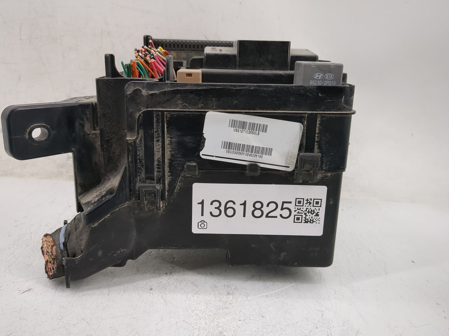 2016-2017 Hyundai Sonata Fusebox Fuse Box Panel Relay Module P/N:91950-C1820 Fits Fits 2016 2017 OEM Used Auto Parts - Oemus