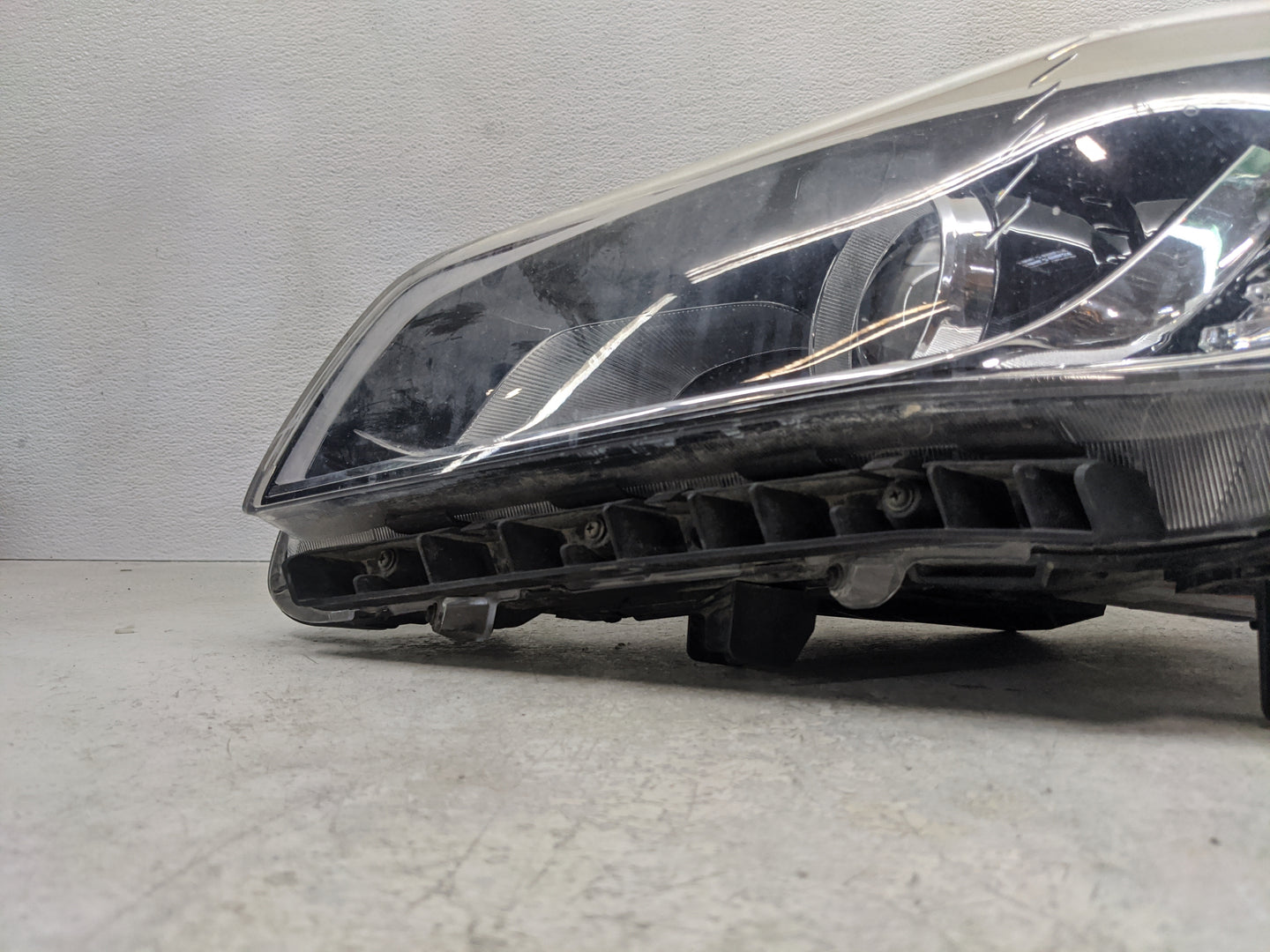 2016-2017 Hyundai Sonata Driver Left Oem Head Light Headlight Lamp - Oemusedautoparts1.com