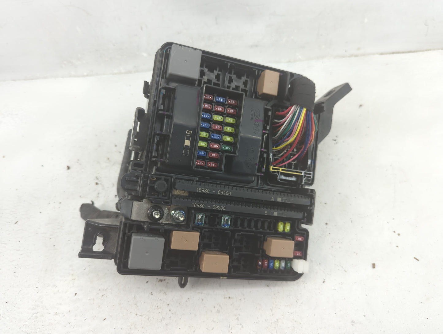 2016-2017 Hyundai Sonata Fusebox Fuse Box Panel Relay Module P/N:91950-C1820 Fits Fits 2016 2017 OEM Used Auto Parts - Oemus