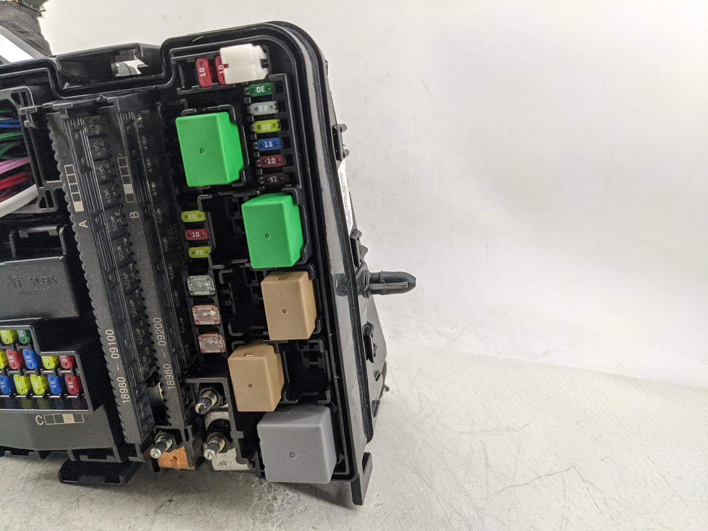 2016-2017 Hyundai Sonata Fusebox Fuse Box Panel Relay Module P/N:91252-E6220 Fits Fits 2016 2017 OEM Used Auto Parts - Oemus