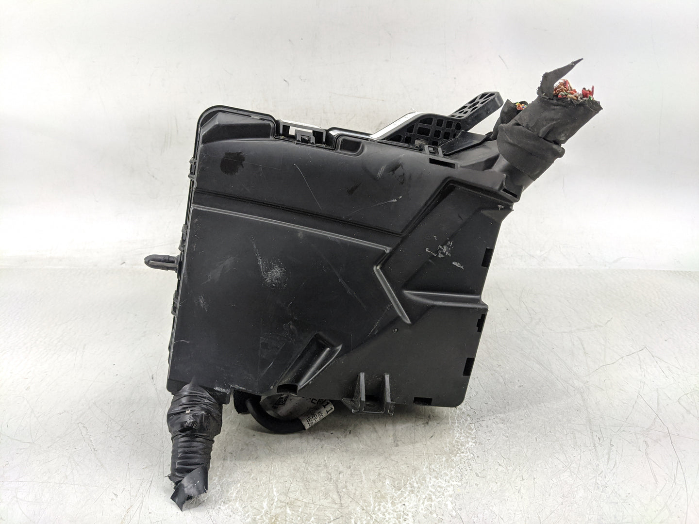 2016-2017 Hyundai Sonata Fusebox Fuse Box Panel Relay Module P/N:91252-E6220 Fits Fits 2016 2017 OEM Used Auto Parts - Oemus