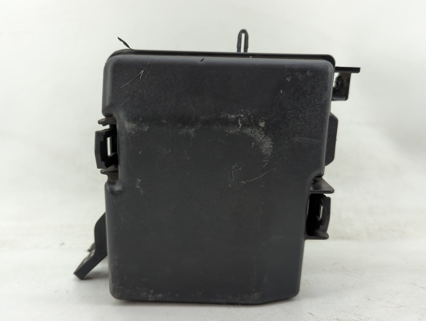 2016-2017 Hyundai Sonata Fusebox Fuse Box Panel Relay Module P/N:6423-0102-7-000 Fits Fits 2016 2017 OEM Used Auto Parts - O
