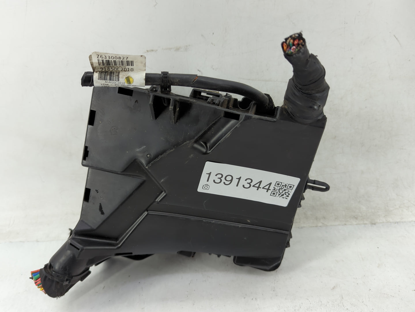 2016-2017 Hyundai Sonata Fusebox Fuse Box Panel Relay Module P/N:6423-0102-7-000 Fits Fits 2016 2017 OEM Used Auto Parts - O