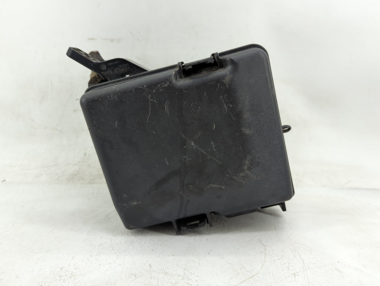 2016-2017 Hyundai Sonata Fusebox Fuse Box Panel Relay Module P/N:6423-0102-7-000 Fits Fits 2016 2017 OEM Used Auto Parts - O