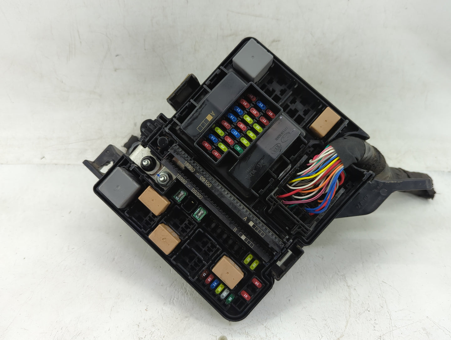 2016-2017 Hyundai Sonata Fusebox Fuse Box Panel Relay Module P/N:6423-0102-7-000 Fits Fits 2016 2017 OEM Used Auto Parts - O
