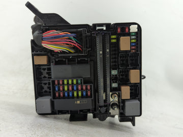 2016-2017 Hyundai Sonata Fusebox Fuse Box Panel Relay Module P/N:6423-0102-7-000 Fits Fits 2016 2017 OEM Used Auto Parts