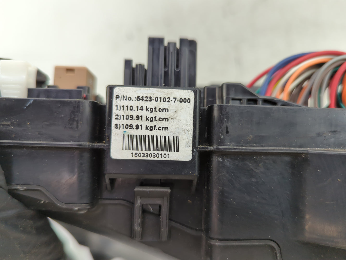 2016-2017 Hyundai Sonata Fusebox Fuse Box Panel Relay Module P/N:6423-0102-7-000 Fits Fits 2016 2017 OEM Used Auto Parts - O