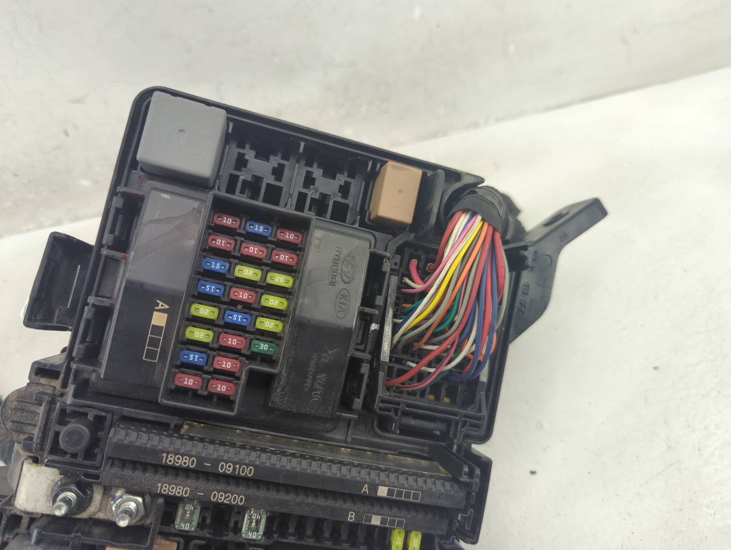 2016-2017 Hyundai Sonata Fusebox Fuse Box Panel Relay Module P/N:91950-C1820 Fits Fits 2016 2017 OEM Used Auto Parts - Oemus