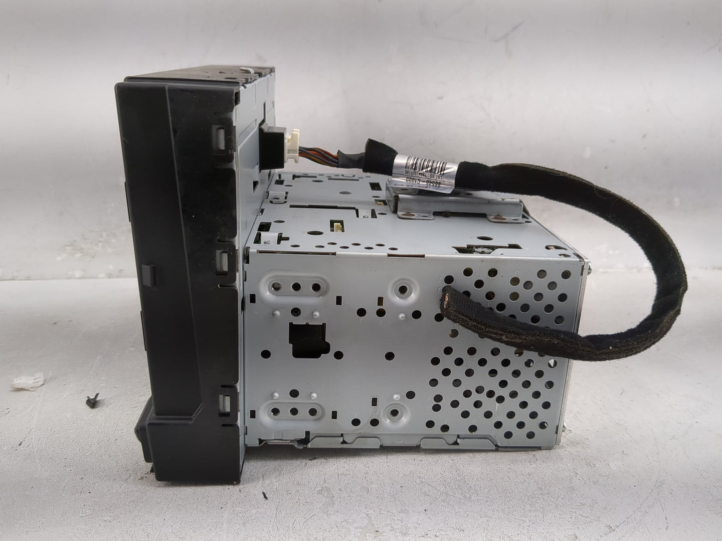 2016-2017 Hyundai Sonata Radio AM FM Cd Player Receiver Replacement P/N:96160-C20004X Fits Fits 2016 2017 OEM Used Auto Part