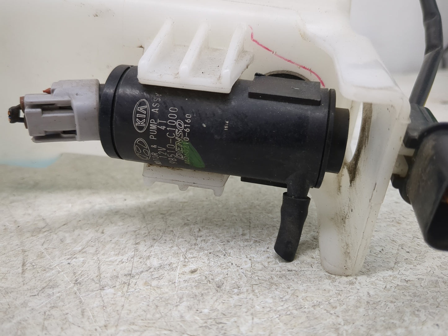 2015-2019 Hyundai Sonata Windshield Washer Fluid Reservoir Bottle Oem - Oemusedautoparts1.com