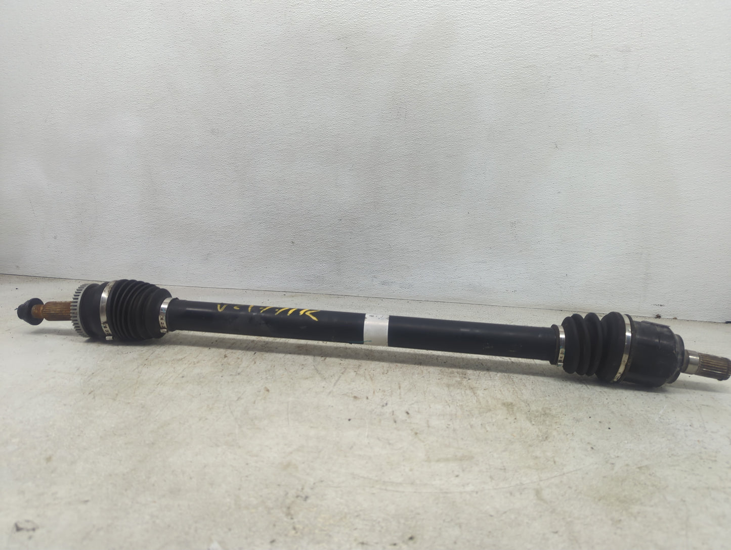 2016-2017 Hyundai Sonata Axle Shaft Front Passenger Cv C/v - Oemusedautoparts1.com
