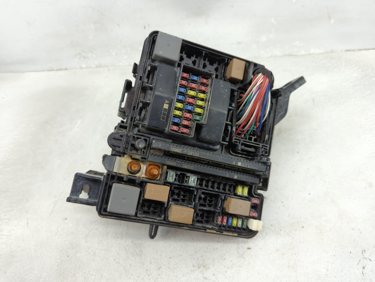 2016-2017 Hyundai Sonata Fusebox Fuse Box Panel Relay Module P/N:6423-0102-7-000 Fits Fits 2016 2017 OEM Used Auto Parts - O