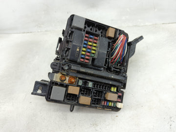 2016-2017 Hyundai Sonata Fusebox Fuse Box Panel Relay Module P/N:6423-0102-7-000 Fits Fits 2016 2017 OEM Used Auto Parts - O