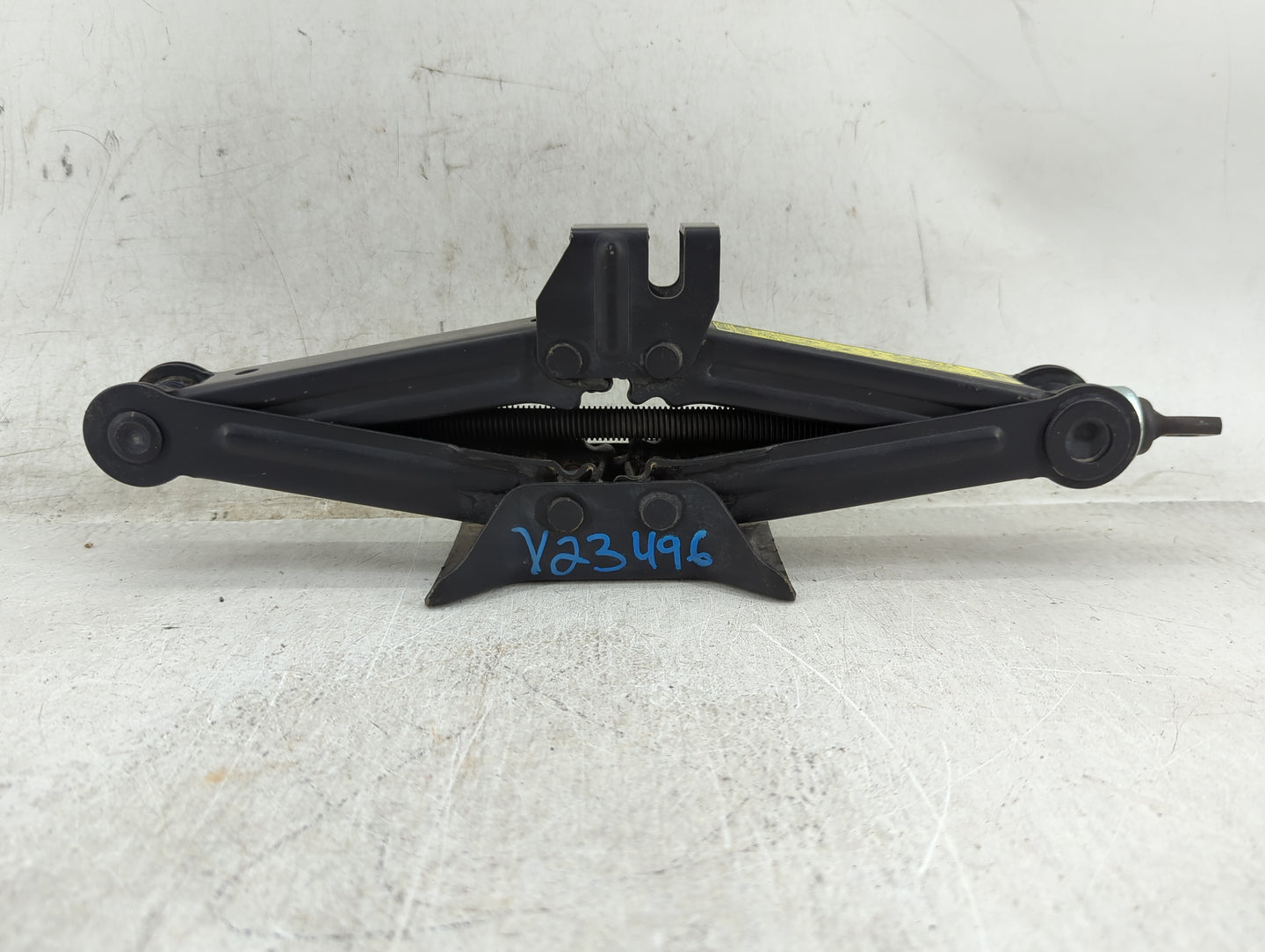 2017 Hyundai Sonata Spare Scissor Car Jack - Oemusedautoparts1.com