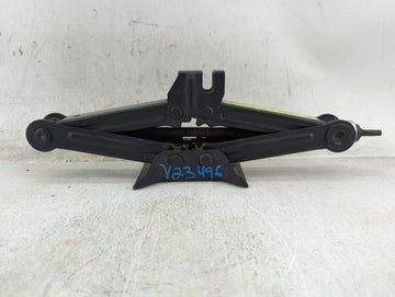 2017 Hyundai Sonata Spare Scissor Car Jack - Oemusedautoparts1.com