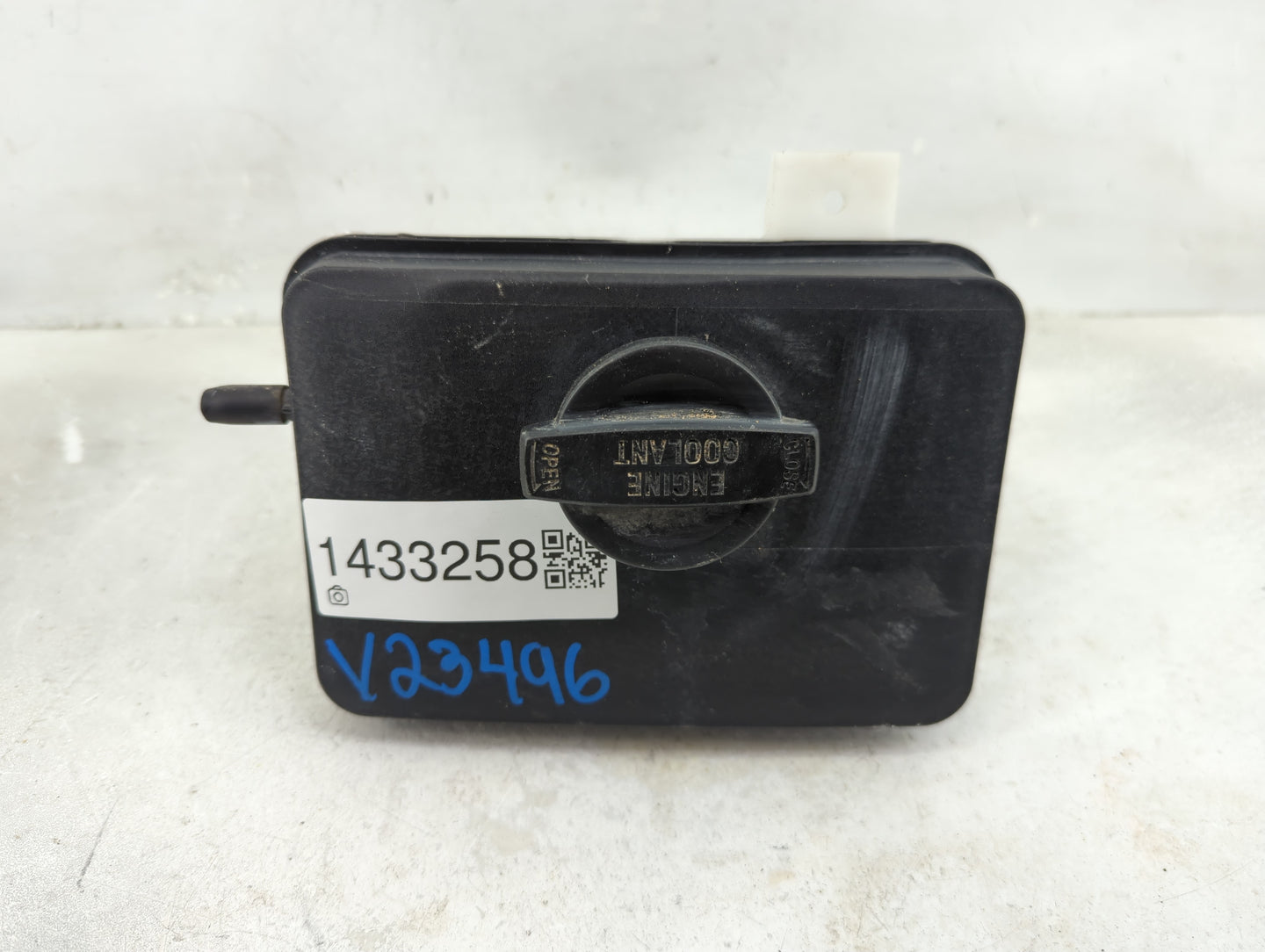 2015-2019 Hyundai Sonata Radiator Coolant Overflow Expansion Tank Bottle 1433258 - Oemusedautoparts1.com