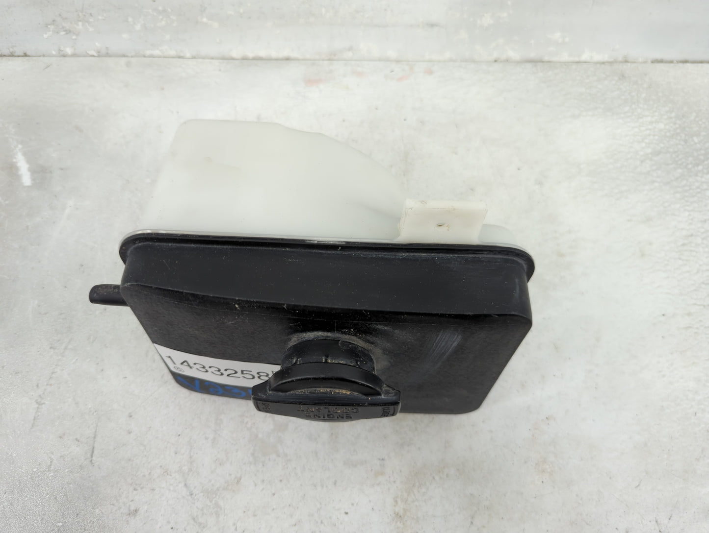 2015-2019 Hyundai Sonata Radiator Coolant Overflow Expansion Tank Bottle 1433258 - Oemusedautoparts1.com