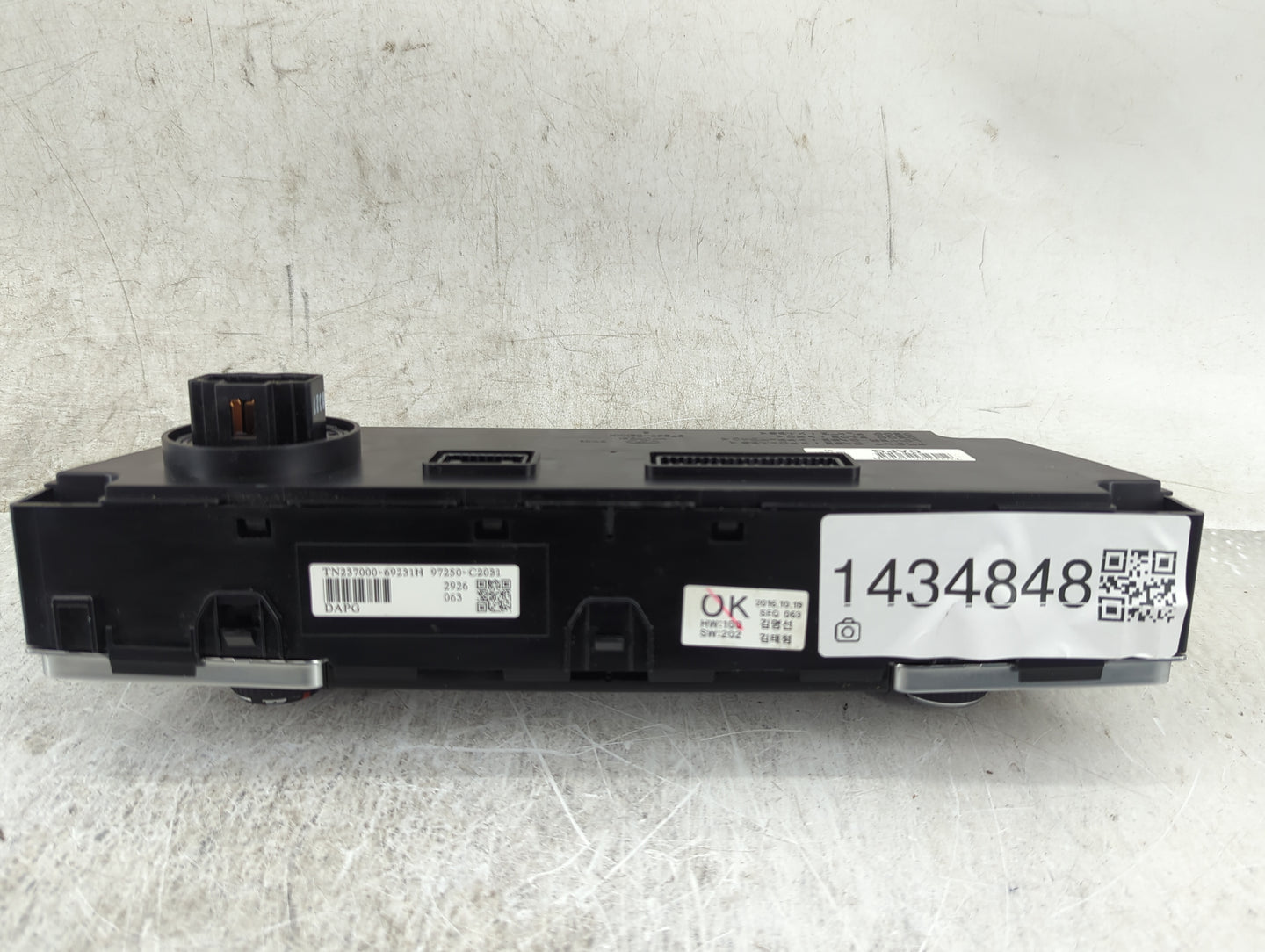 2015-2017 Hyundai Sonata Climate Control Module Temperature AC/Heater Replacement P/N:97250-C2031 TN237000-69231H Fits OEM U