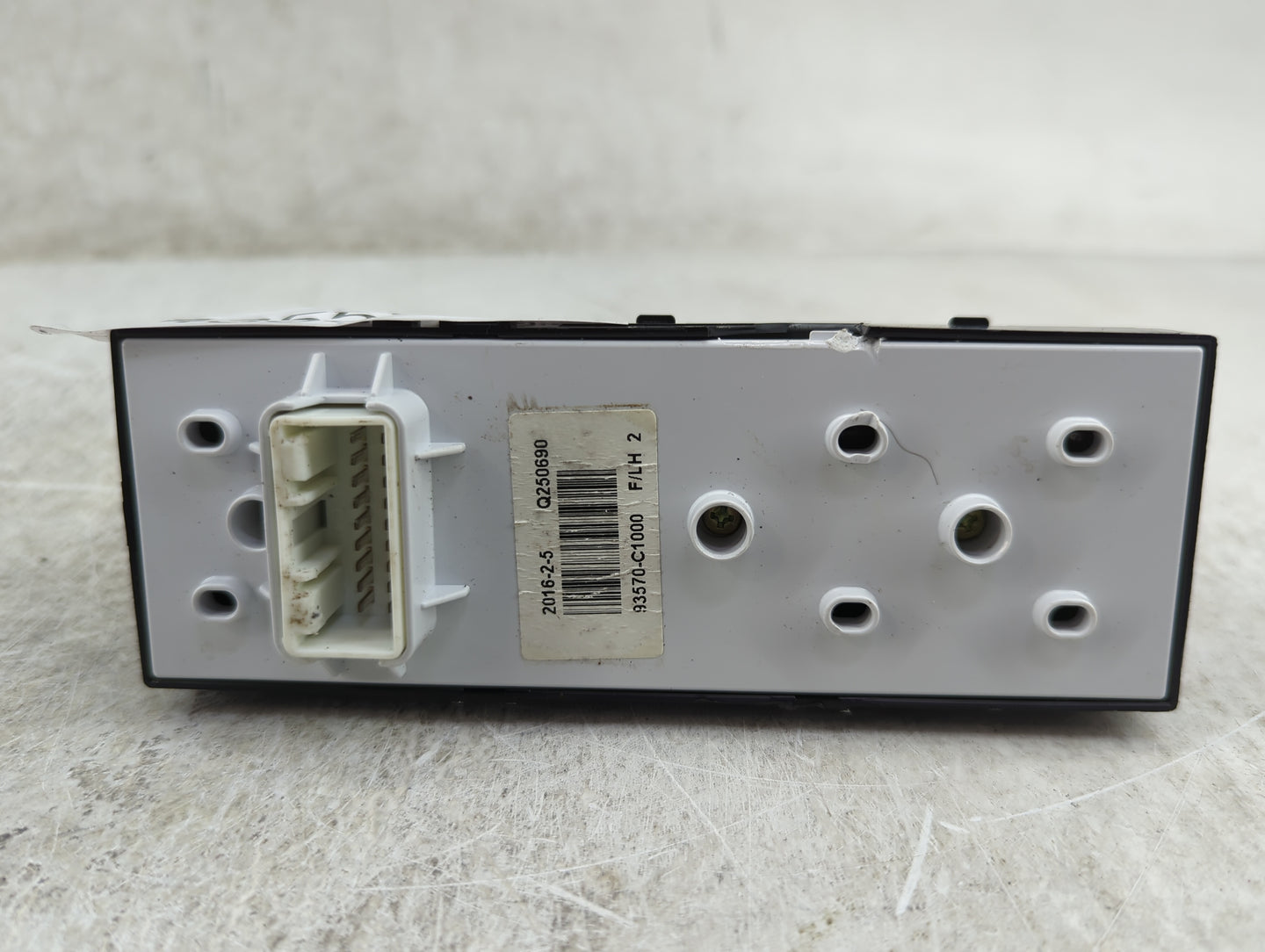 2015-2019 Hyundai Sonata Master Power Window Switch Replacement Driver Side Left P/N:93570-C1000 Fits OEM Used Auto Parts - 