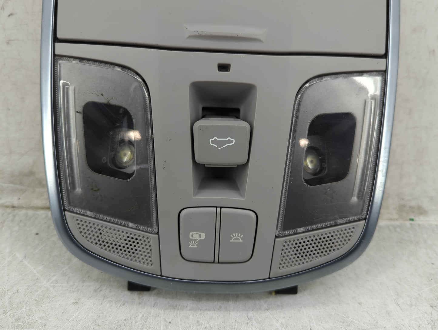 2017 Hyundai Sonata Overhead Roof Console - Oemusedautoparts1.com