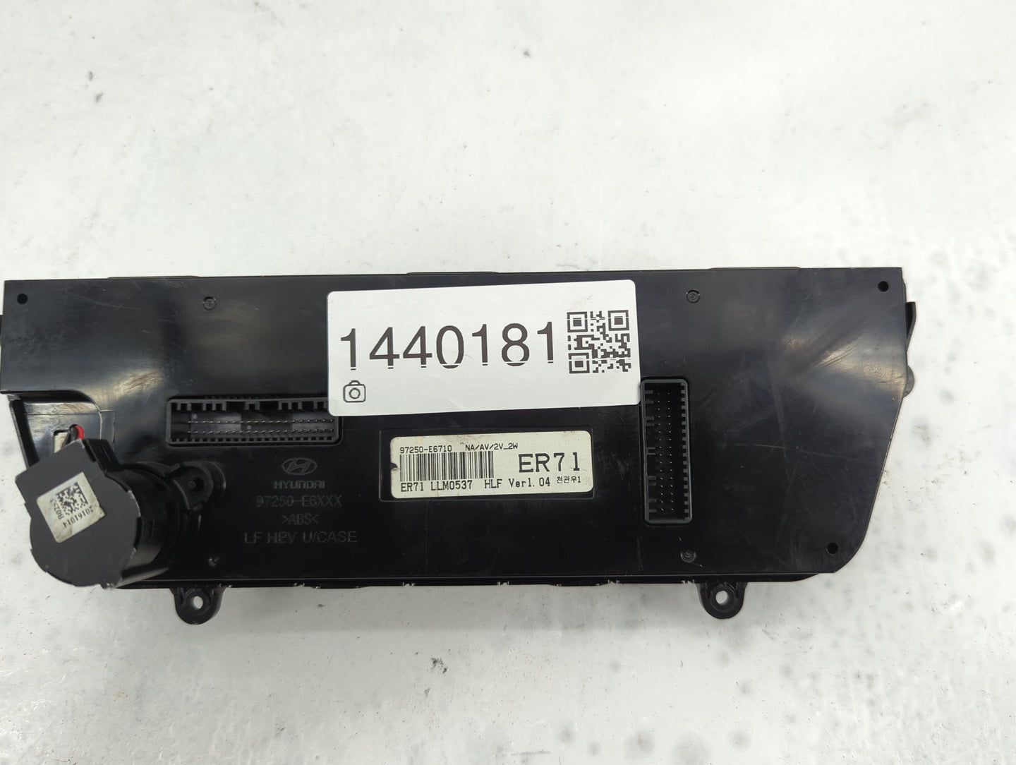2015-2017 Hyundai Sonata Climate Control Module Temperature AC/Heater Replacement P/N:97250-E6710 Fits Fits 2015 2016 2017 O