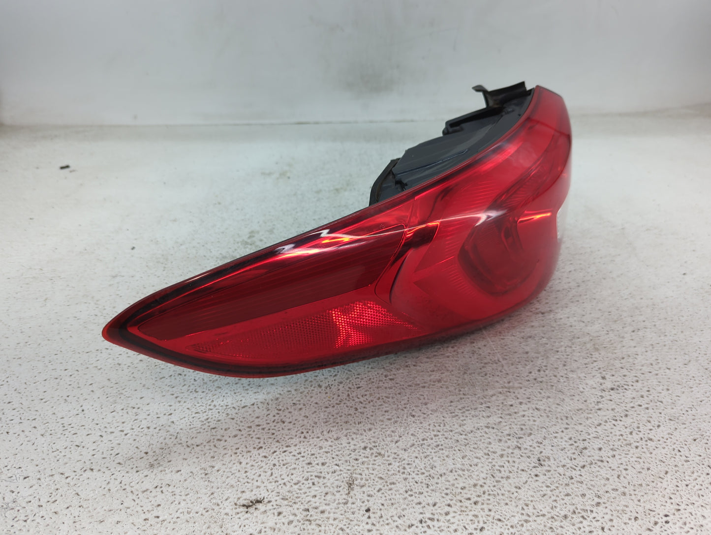 2015-2017 Hyundai Sonata Tail Light Assembly Driver Left OEM P/N:92401-C2000 Fits Fits 2015 2016 2017 OEM Used Auto Parts - 