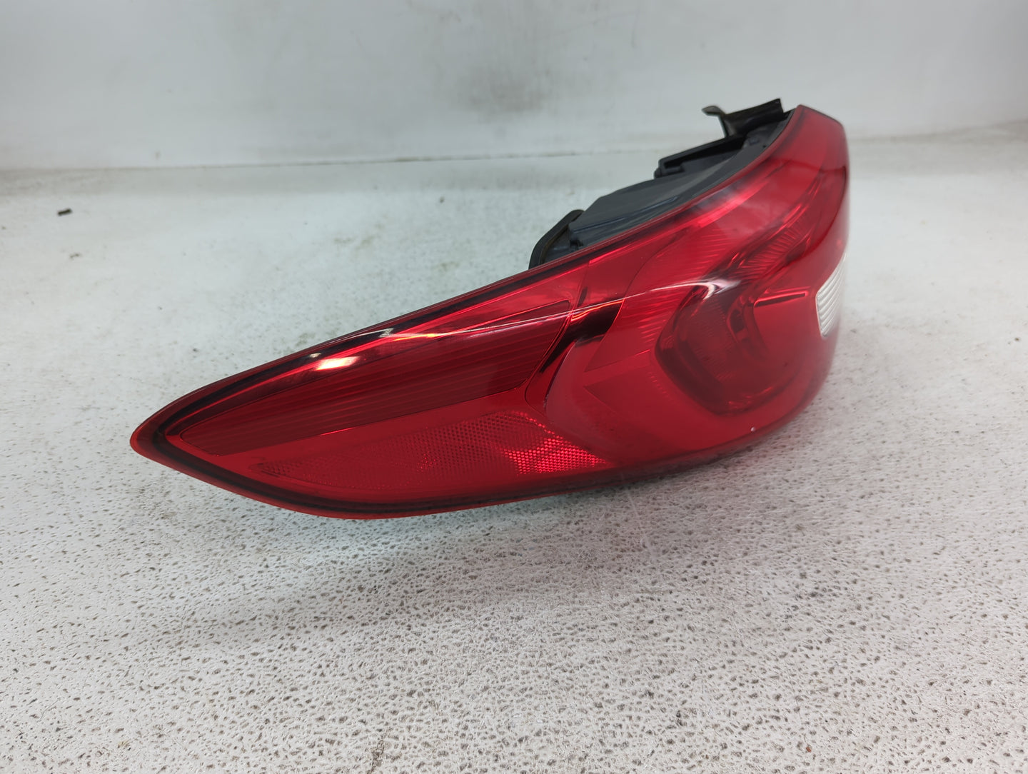 2015-2017 Hyundai Sonata Tail Light Assembly Driver Left OEM P/N:92401-C2000 Fits Fits 2015 2016 2017 OEM Used Auto Parts - 