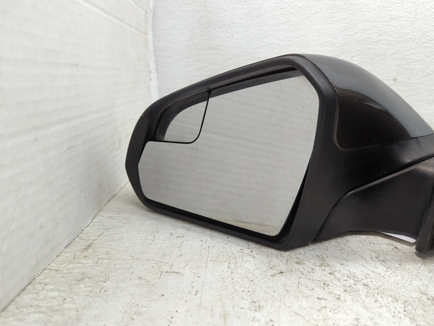 2017 Hyundai Sonata Driver Side View Mirror - Left Door Mirror OEM Used - Oemusedautoparts1.com
