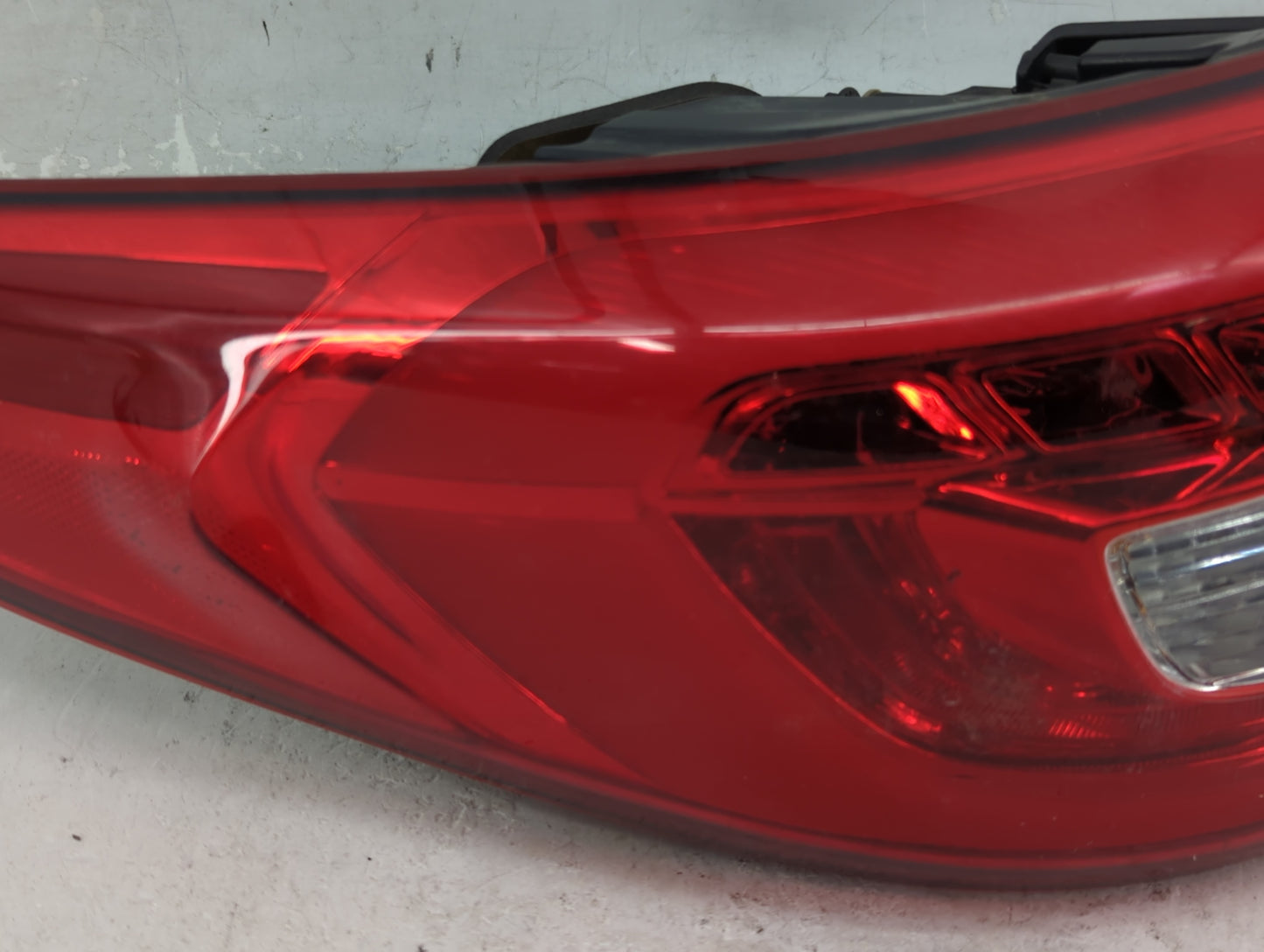 2015-2017 Hyundai Sonata Tail Light Assembly Driver Left OEM P/N:92401-C2100 Fits Fits 2015 2016 2017 OEM Used Auto Parts - 