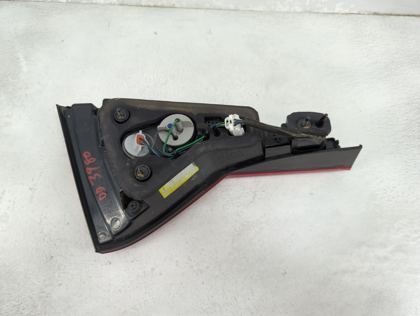 2015-2017 Hyundai Sonata Tail Light Assembly Passenger Right OEM P/N:92404-C2000 Fits Fits 2015 2016 2017 OEM Used Auto Part
