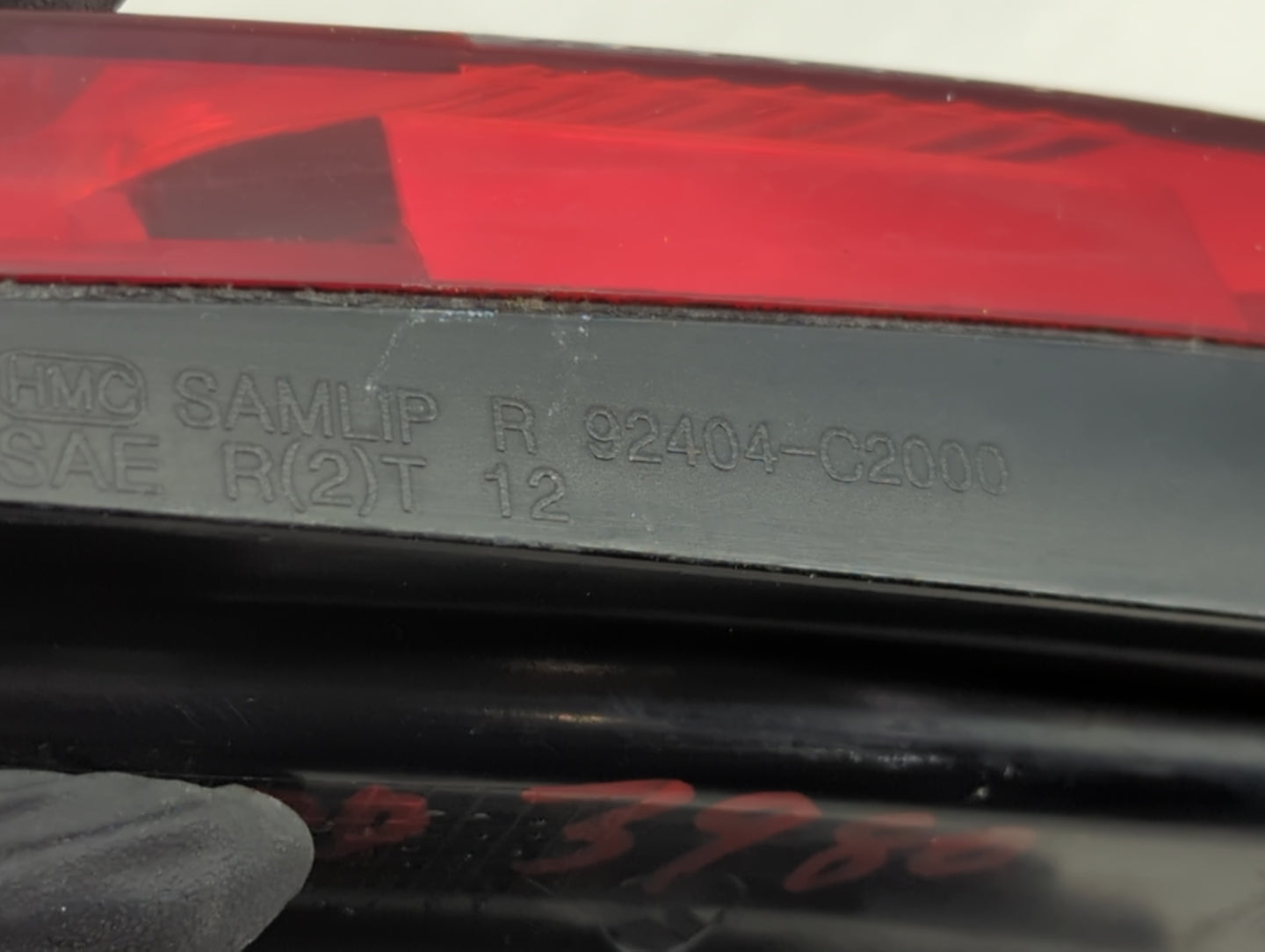 2015-2017 Hyundai Sonata Tail Light Assembly Passenger Right OEM P/N:92404-C2000 Fits Fits 2015 2016 2017 OEM Used Auto Part