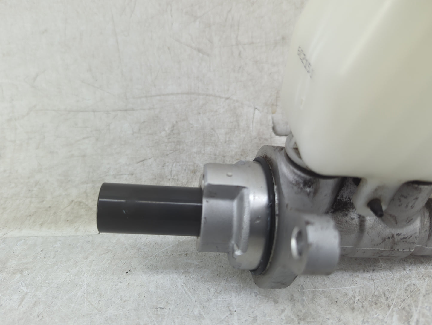 2015-2019 Hyundai Sonata Brake Master Cylinder 1451310 - Oemusedautoparts1.com