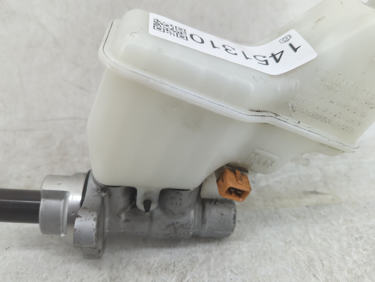 2015-2019 Hyundai Sonata Brake Master Cylinder 1451310 - Oemusedautoparts1.com