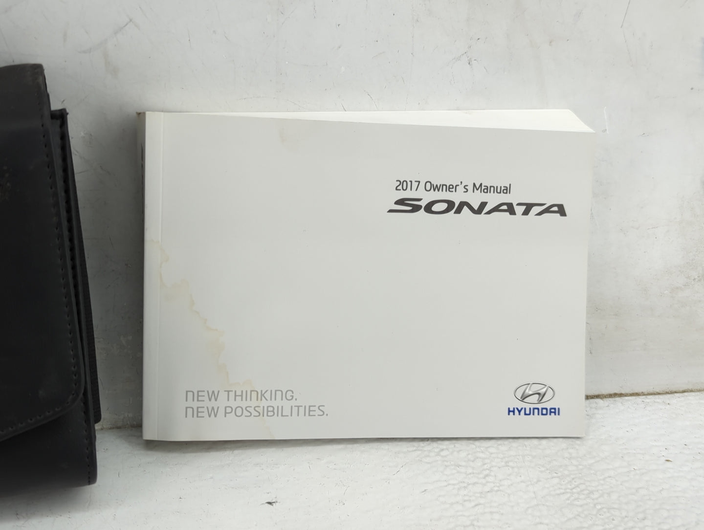 2017 Hyundai Sonata Owners Manual Book Guide P/N:HC10-EU6DG OEM Used Auto Parts - Oemusedautoparts1.com